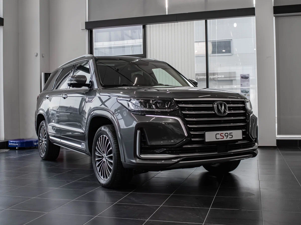 Changan CS95 с автосалона по цене от 2 670 000 рублей